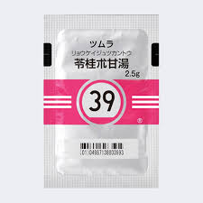 苓桂朮甘湯はめまい、頭痛、動悸などの治療に用いられる漢方薬です。
胃腸の水分代謝を促すことで余分な水分を取り除きます。
それにより自律神経の乱れから生じるめまいや耳鳴りなどの症状を和らげます。