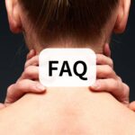Q1. 熱はないのに、寒気と一緒に「動悸」や「めまい」がするのはなぜですか？
A. それは典型的な自律神経失調のサインです。 自律神経は体温だけでなく、心臓の拍動（心拍数）や血圧のコントロールも行っています。 ストレスなどによって自律神経全体が過剰に緊張すると、体温調節が乱れて寒気がすると同時に、心拍数が急上昇して動悸がしたり、脳への血流が一時的に不安定になってめまいを引き起こしたりします。まずは横になり、衣服を緩めて深呼吸をしてください。

Q2. 就寝中の悪寒や戦慄が毎晩のように続く場合、何科を受診すべきですか？
A. まずは隠れた疾患（感染症や内分泌の異常など）がないかを確認するため、「内科」を受診することをおすすめします。 血液検査などを行って身体的な異常が見つからず、ストレスやメンタルの不調が強く疑われる場合は、「心療内科」や「精神科」の専門医に相談するのが最適です。 女性の場合は、更年期障害の可能性もあるため、「婦人科」の受診も視野に入れてください。

Q3. 市販の風邪薬や解熱鎮痛剤を飲めば、この寒気は治まりますか？
A. いいえ、熱のない自律神経性の寒気に対して、市販の風邪薬や解熱鎮痛剤は効果がありません。

これらの医薬品は、炎症を抑えたり発熱の基準点を下げたりするためのものであり、自律神経の誤作動を治すものではないからです。 むしろ、解熱成分が体を余計に冷やしてしまうリスクもあります。 薬に頼るのではなく、体を温める漢方薬（葛根湯や当帰四逆加呉茱萸生姜湯など、医師・薬剤師に相談の上）を用いるか、生活習慣の改善を優先してください。